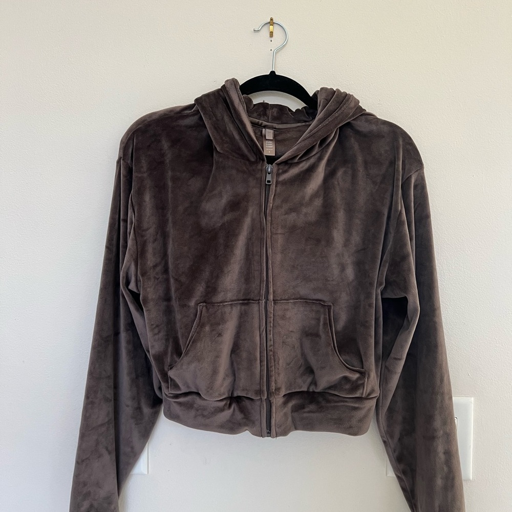 SKIMS Velour Hoodie in Amethyst